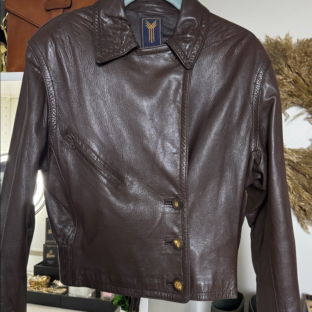Yanko Espana cropped leather jacket
Size M/L